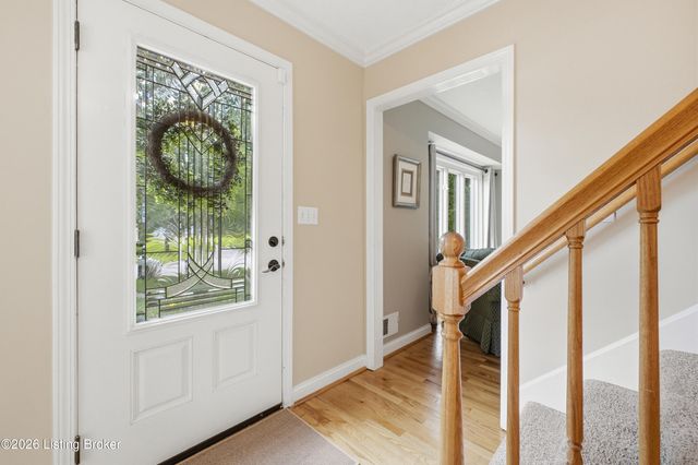 1205 Holsworth Ln, Louisville, KY 40222