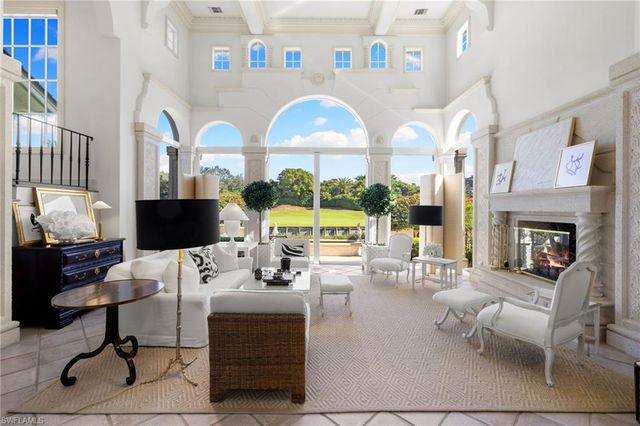 9959 Brassie BEND, Naples, FL 34108