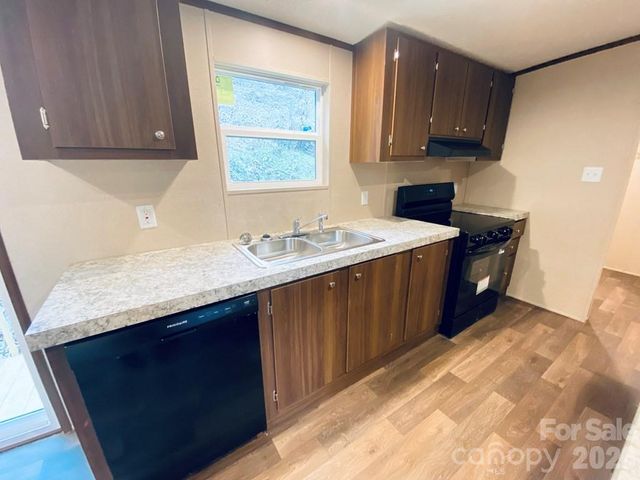 42 Nowhere Drive, Sylva, NC 28779