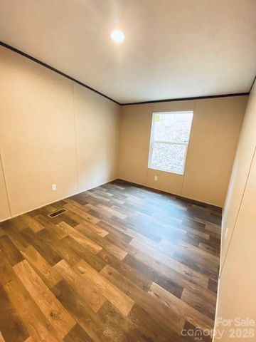 42 Nowhere Drive, Sylva, NC 28779