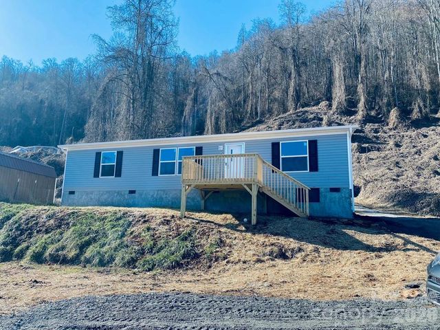 42 Nowhere Drive, Sylva, NC 28779