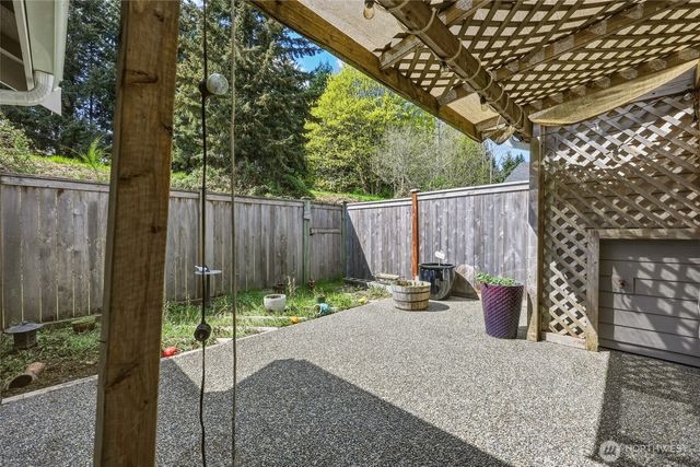 6005 Merlot Lane SE, Lacey, WA 98513