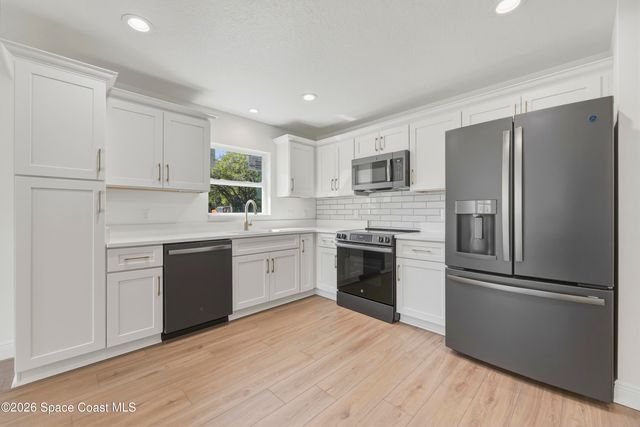 5812 Hammock Street, Mims, FL 32754