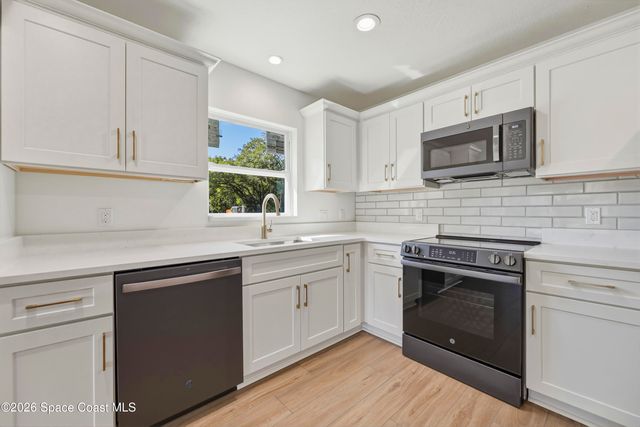 5812 Hammock Street, Mims, FL 32754