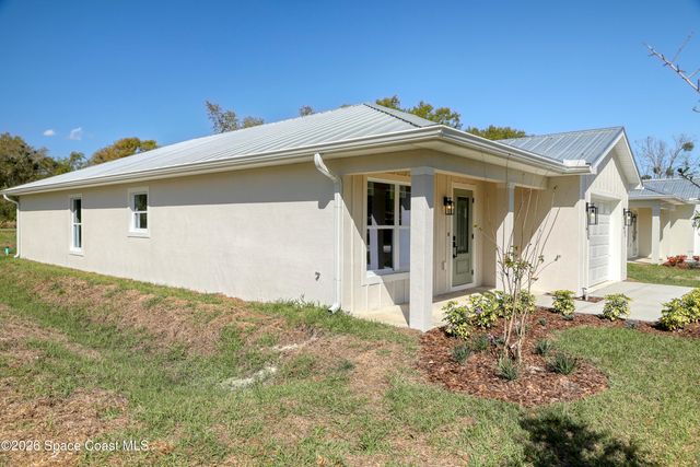 5812 Hammock Street, Mims, FL 32754