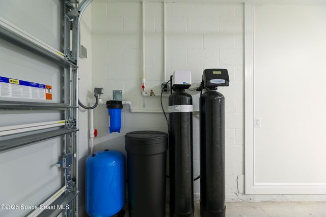 5812 Hammock Street, Mims, FL 32754