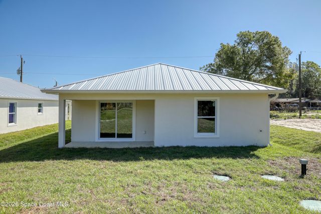 5812 Hammock Street, Mims, FL 32754