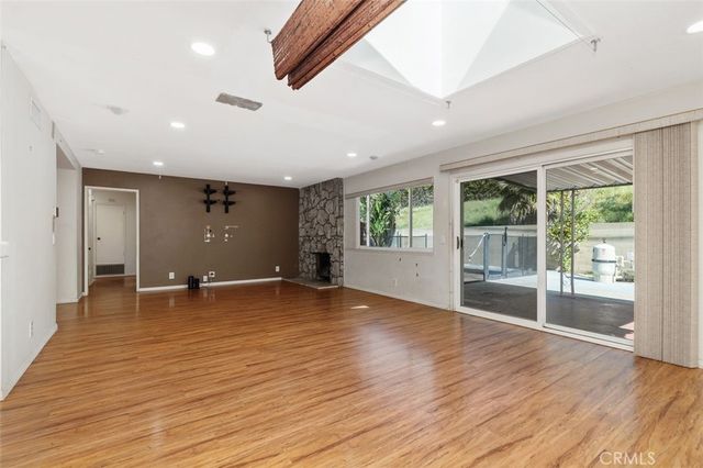 940 Cheyenne, Costa Mesa, CA 92626