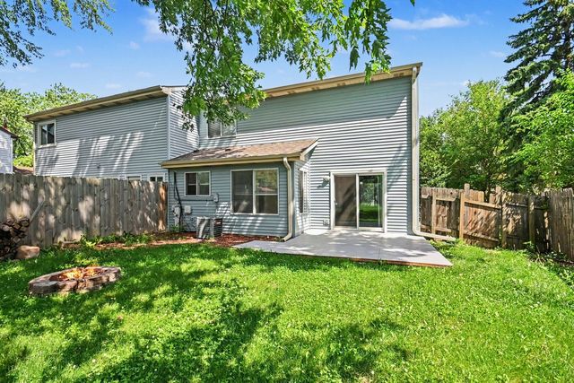 43 Stonefield Drive, Glendale Heights, IL 60139