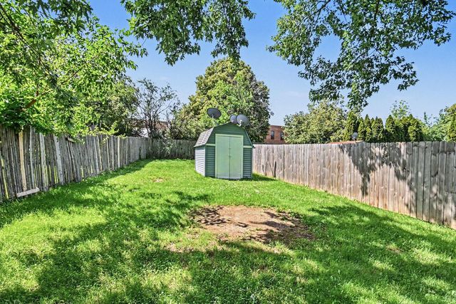 43 Stonefield Drive, Glendale Heights, IL 60139