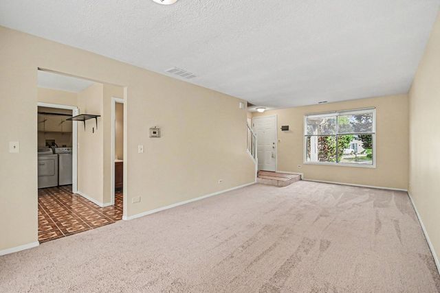 43 Stonefield Drive, Glendale Heights, IL 60139