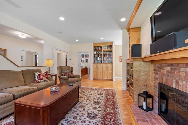 26 Corn Road, Bolton, MA 01740