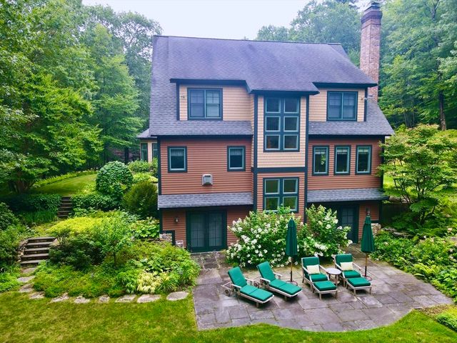 26 Corn Road, Bolton, MA 01740
