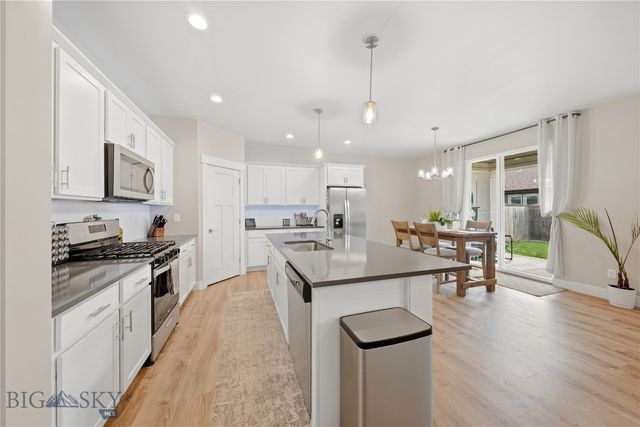 1502 Wyatt Earp Court, Belgrade, MT 59714