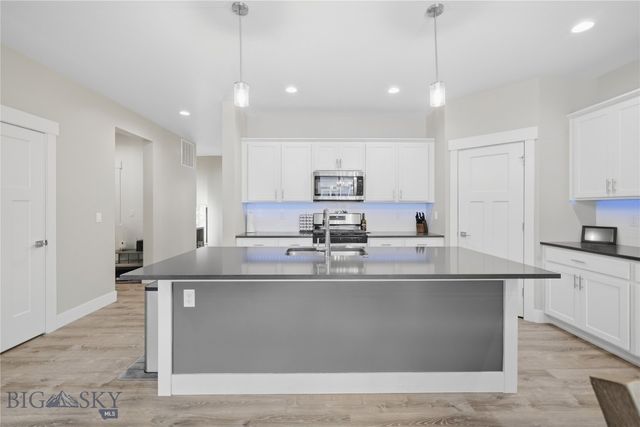 1502 Wyatt Earp Court, Belgrade, MT 59714