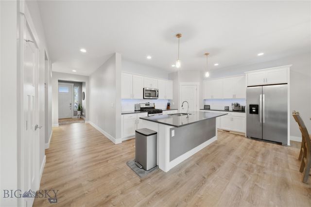 1502 Wyatt Earp Court, Belgrade, MT 59714