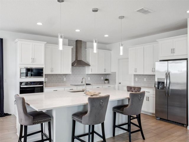 591 VIA BELLA COURT, Howey In The Hills, FL 34737