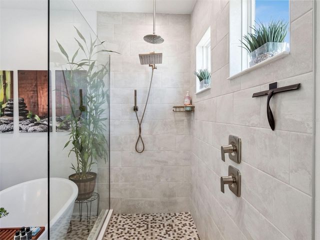 591 VIA BELLA COURT, Howey In The Hills, FL 34737