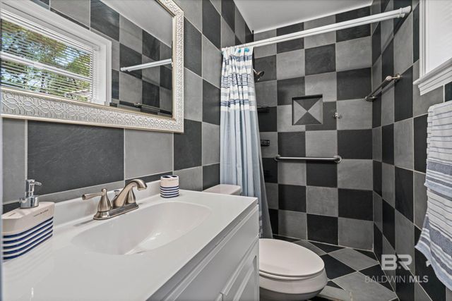 5955 Chalet Drive, Mobile, AL 36608