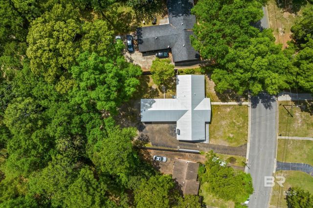 5955 Chalet Drive, Mobile, AL 36608