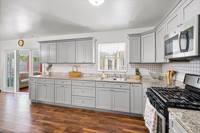 5955 Chalet Drive, Mobile, AL 36608