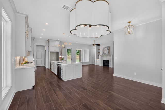 204 St Andrews Lane, Benton, LA 71006
