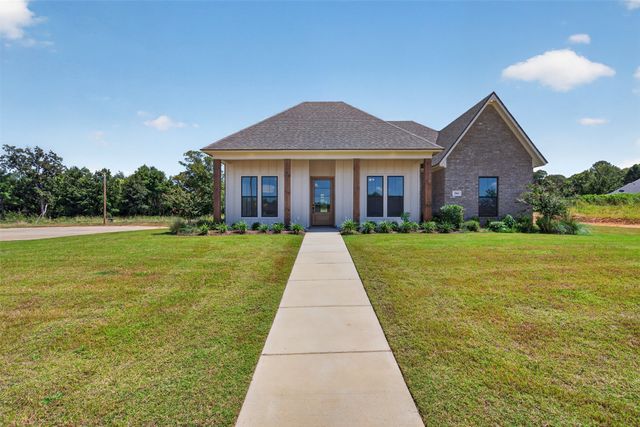 204 St Andrews Lane, Benton, LA 71006