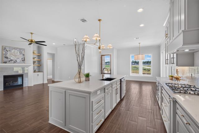 204 St Andrews Lane, Benton, LA 71006
