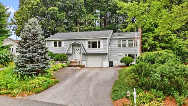 18 Dunloggin Road, Nashua, NH 03063