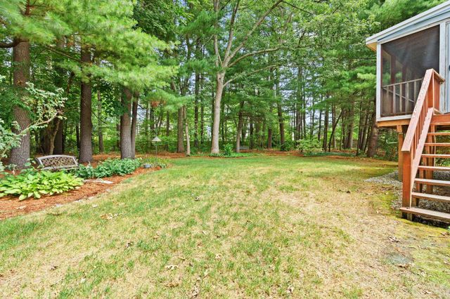 18 Dunloggin Road, Nashua, NH 03063