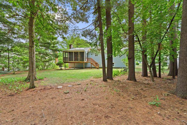 18 Dunloggin Road, Nashua, NH 03063