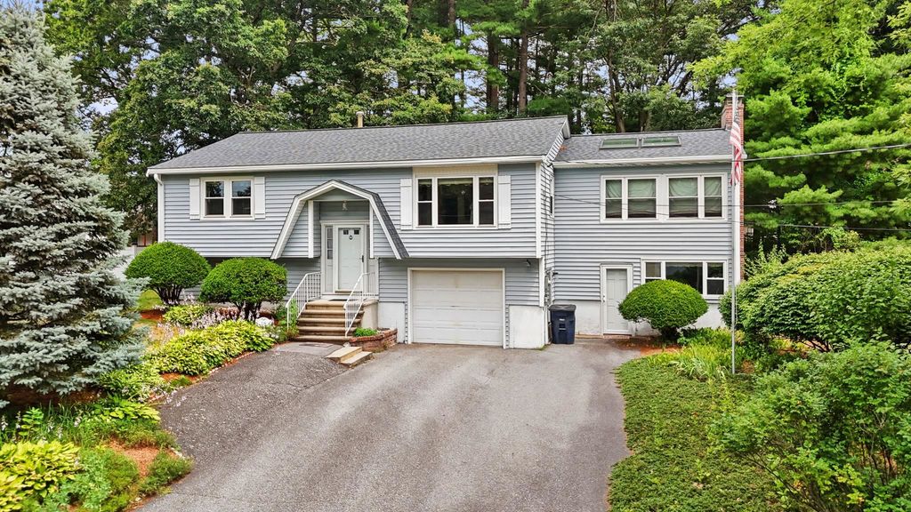 18 Dunloggin Road, Nashua, NH 03063