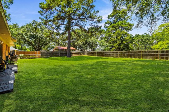 235 Crestway Street, Trinity, TX 75862