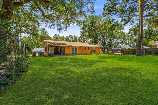 235 Crestway Street, Trinity, TX 75862