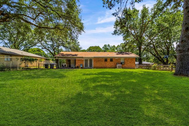 235 Crestway Street, Trinity, TX 75862