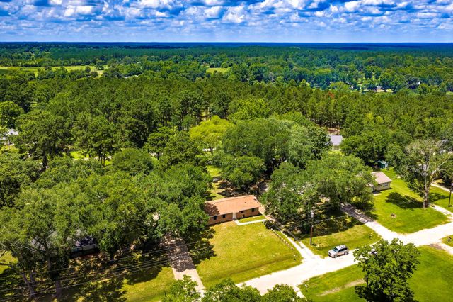 235 Crestway Street, Trinity, TX 75862