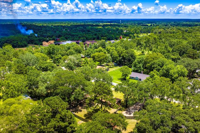 235 Crestway Street, Trinity, TX 75862