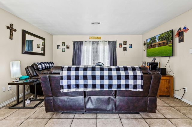 235 Crestway Street, Trinity, TX 75862