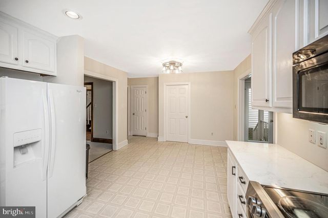 15295 TODD LN, Doswell, VA 23047