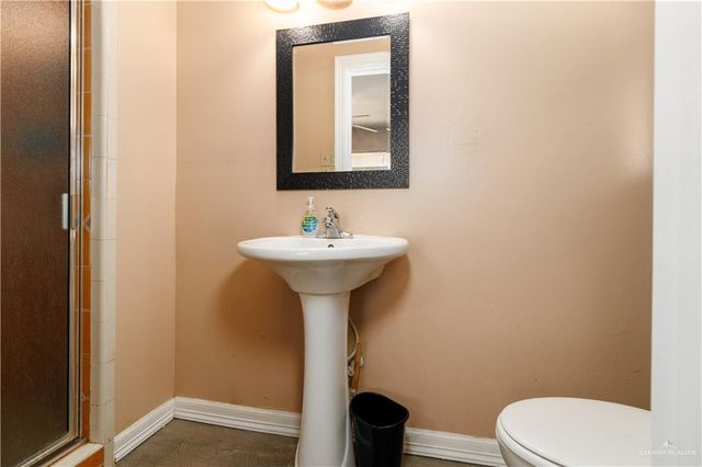 520 W Upas Avenue, Mcallen, TX 78501