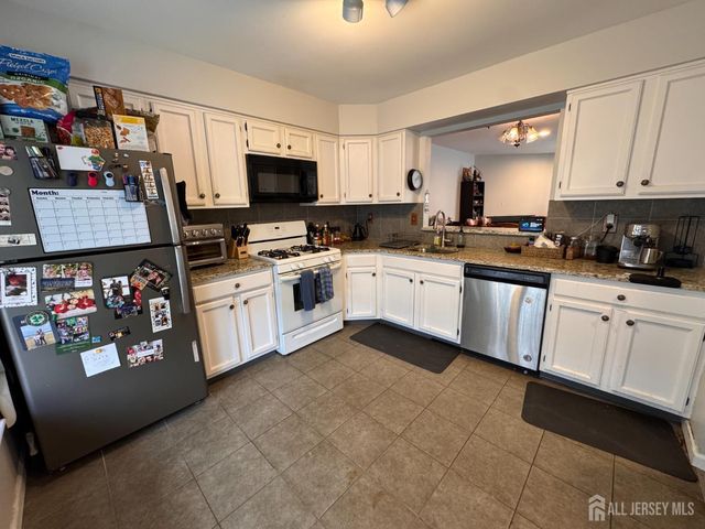 337 Smithwold Road, Franklin Twsp, NJ 08873