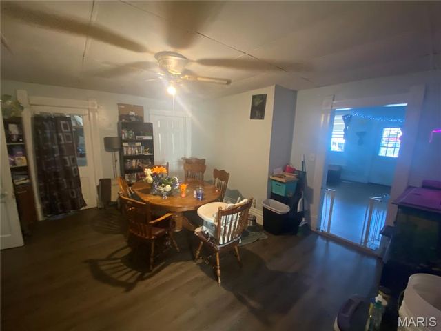 305 E 2nd Street, New London, MO 63459