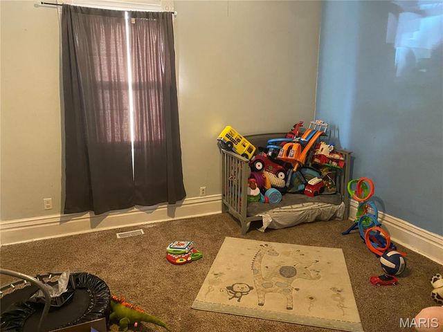 305 E 2nd Street, New London, MO 63459