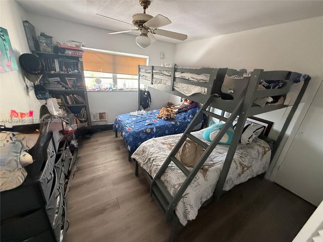 141 NE 10th Ave 17B, Hallandale Beach, FL 33009