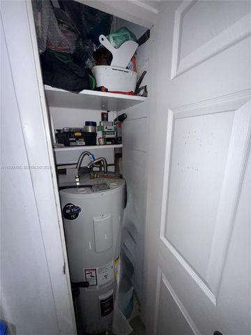 141 NE 10th Ave 17B, Hallandale Beach, FL 33009