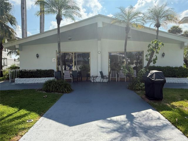 141 NE 10th Ave 17B, Hallandale Beach, FL 33009