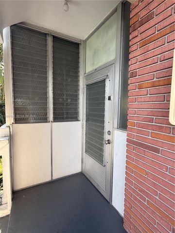 141 NE 10th Ave 17B, Hallandale Beach, FL 33009