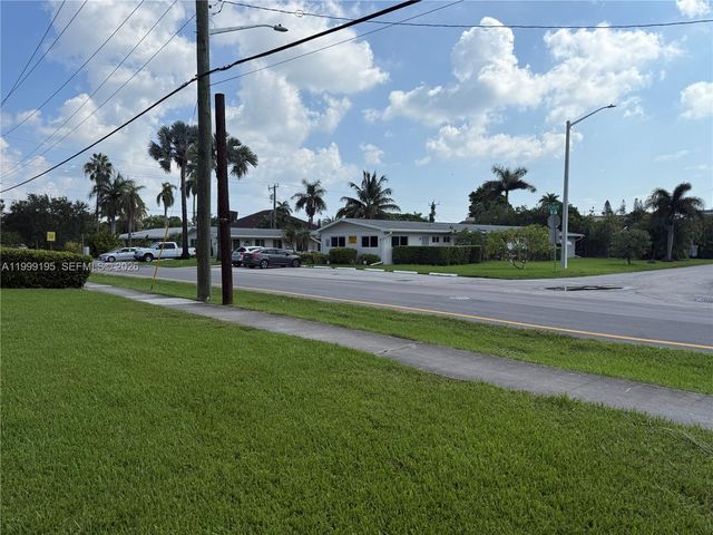 141 NE 10th Ave 17B, Hallandale Beach, FL 33009