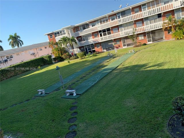 141 NE 10th Ave 17B, Hallandale Beach, FL 33009