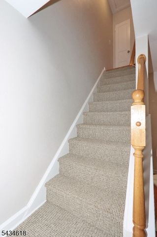 43 Parkway Village, Cranford Twp., NJ 07016
